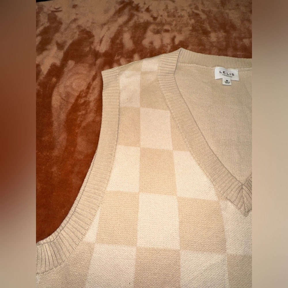 lelis checkered vest